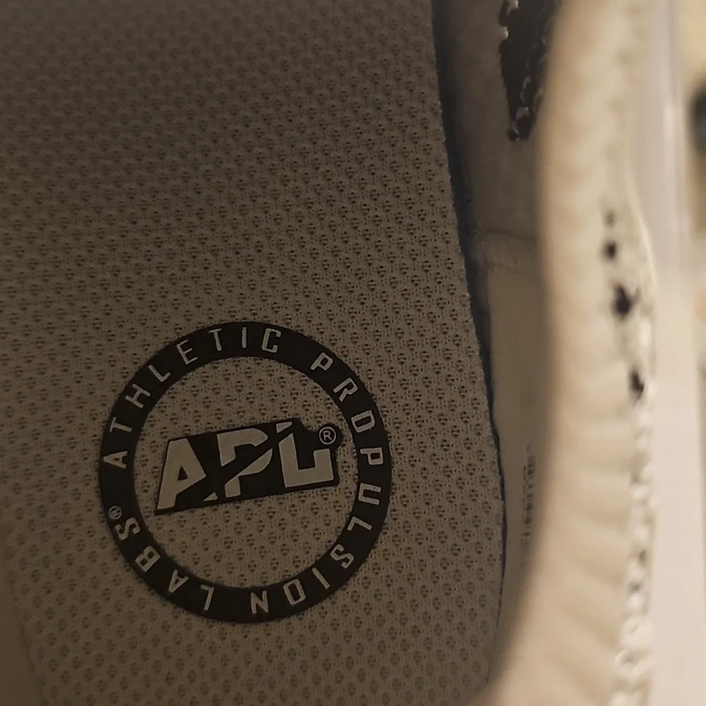 APL Women's TechLoom Wave in Ivory and Navy - Picture 7 of 8